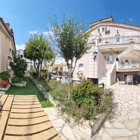 Hotel de apartamente Kormos Kávos