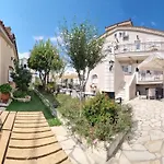 Apart Otel Kormos Kávos